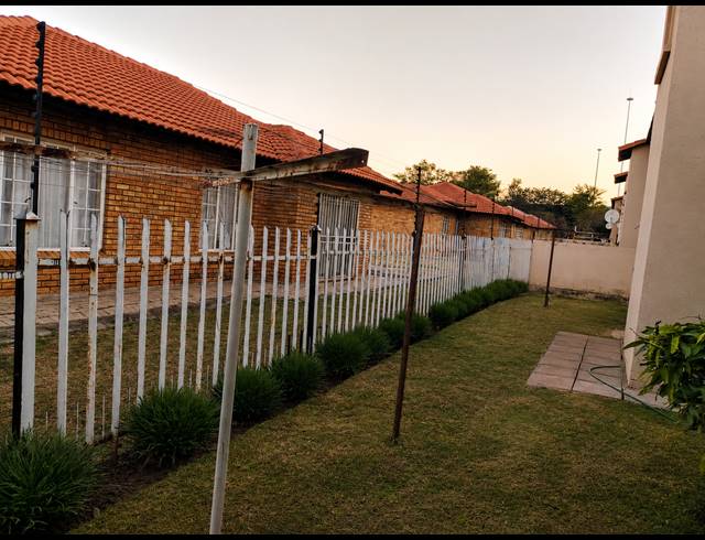 3 BEDROOM DUPLEX FOR SALE IN WATERVAL EAST